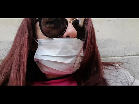 ❤️ Nicoletta se maščuje svojemu sosedu in mu urinira v garažo (Posebna italijanska karantena Covid19) ❤️ Anal video pri nas ❤